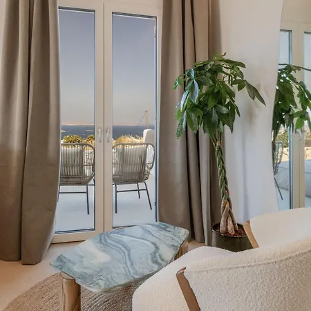 Aya Sofia Apartahotel